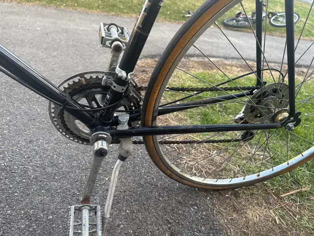 Vintage Road Bike - As is in Road in Ottawa - Image 4