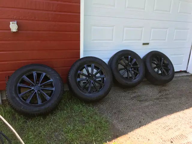 Pneus d’hiver sur mags in Tires & Rims in Val-d'Or - Image 2