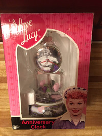 PENDULUM CLOCK-I LOVE LUCY-COLLECTABLE-NEW