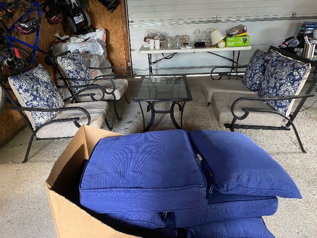 Garage sale | Garage Sales | Winnipeg | Kijiji