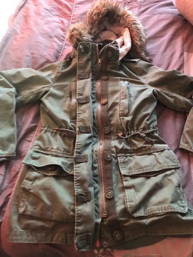 Garage Winter Parka ladies size small in Kids & Youth in Edmonton - Image 5