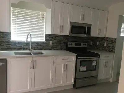 2 floor laneway house, 3 bedroom, 2 washroom and a balcony. All appliances are there. Laundry in sid...