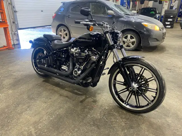 2018 Harley Breakout 114 in Street, Cruisers & Choppers in Calgary - Image 3