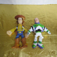 HISTOIRE DE JOUETS DISNEY TOY STORY LOT 2 PELUCHES WOODY BUZZ