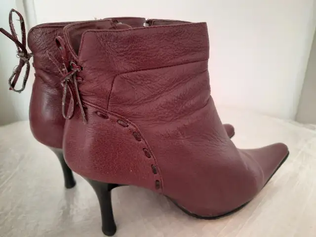 Womens Stiletto Leather Boots. Size 5 in Women's - Shoes in Mississauga / Peel Region - Image 3
