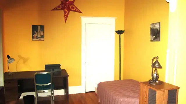 2 bedrooms for rent in a 6 1/2. 2 min from the metro. Everything included!63793686235393123