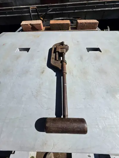Trimont MFG CO. Trimo Trade Mark No. 2 1/2" To 2" HD Pipe Cutter, View more