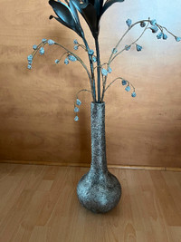 Vase et fleurs artisanale