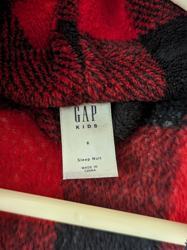 GAP kids robe size 6  in Kids & Youth in Ottawa - Image 4