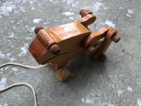 2 jouets en bois vintage par artisan québécois