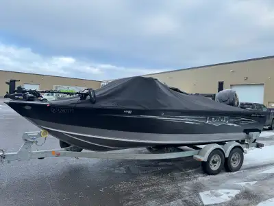 HIGH-END LUND BOAT FOR SALE – FULLY LOADED – VALUE OVER $150,000 Rare opportunity! Stunning Lund boa...