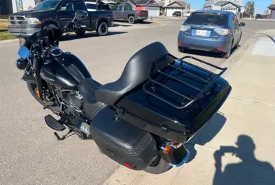 2019 Harley Davidson FLHCS Heritage Softail M8 114 ci Not a small 107inch. Factory 114inch $10,995.0...