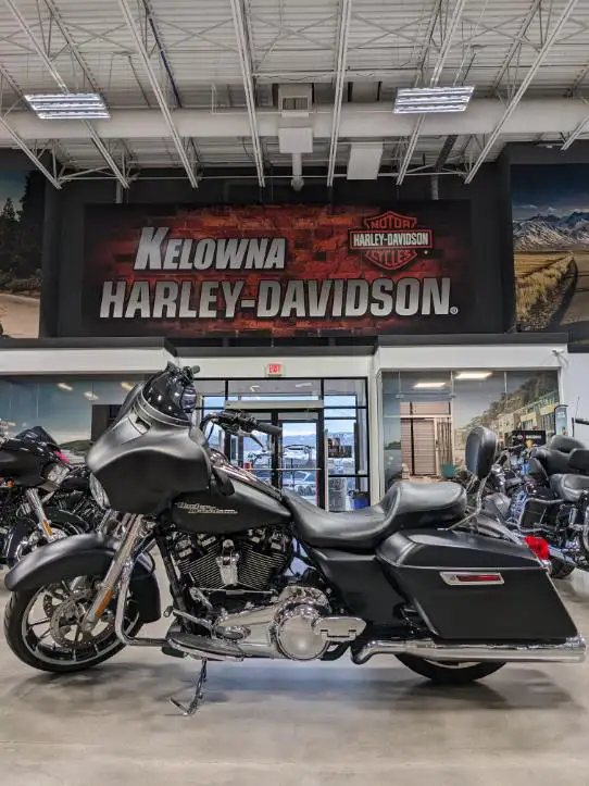 2020 Harley Davidson street glide  in Touring in Grande Prairie - Image 11