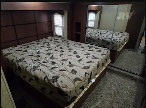 2012 Heartland Greystone 32RES RV in RVs & Motorhomes in Powell River District - Image 6