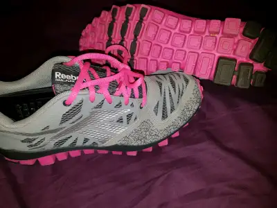 REEBOK REALFLEX SHOES WOMAN'S SIZE 4, View more