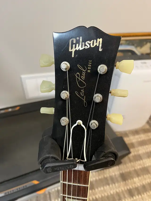 Gibson Les Paul 1958 reissue in Guitars in Peterborough - Image 5