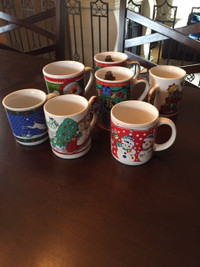 A donner!  7 tasses de Noel à motifs variés