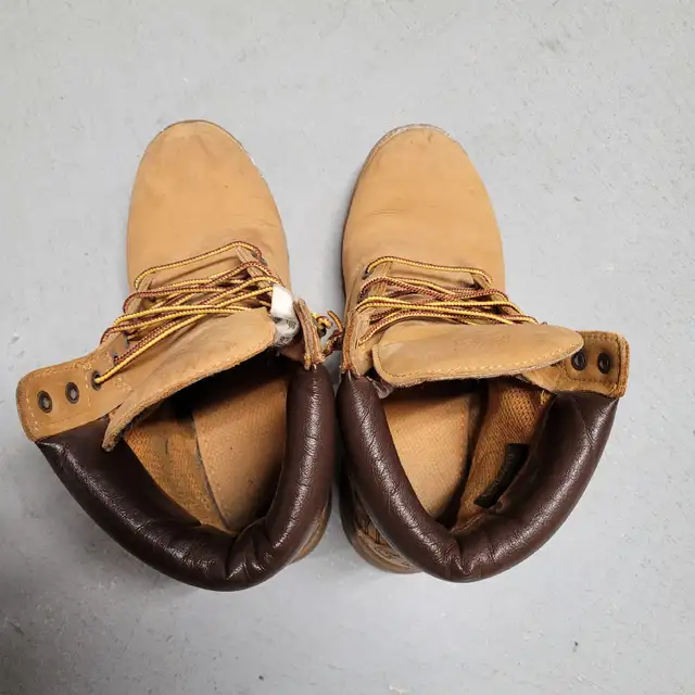 Used Timberland Nubuck Boots (fits size 10US) in Men's Shoes in Markham / York Region - Image 2