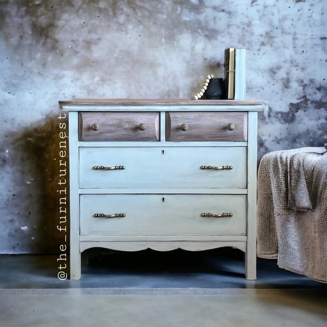 Antique washstand or dresser in Dressers & Wardrobes in Regina