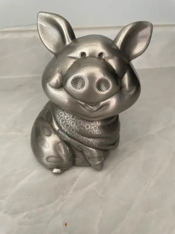 Silver Piggy bank in Other in Belleville - Image 2