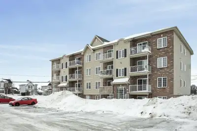 Beautiful & Modern 4 1/2 Condo for rent