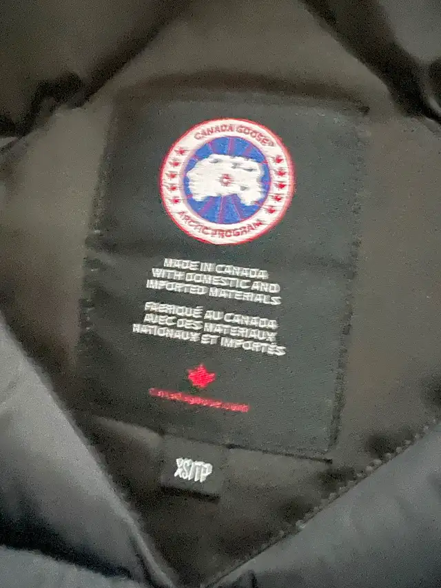 CANADA GOOSE PARKA in Women's - Tops & Outerwear in London - Image 6
