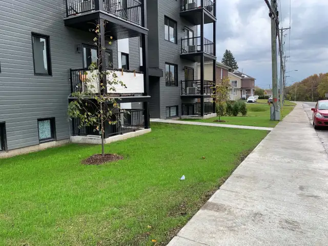 CESSION DE BAIL – 4½ moderne, 2 stationnements – 1er nov. in Long Term Rentals in Québec City - Image 2