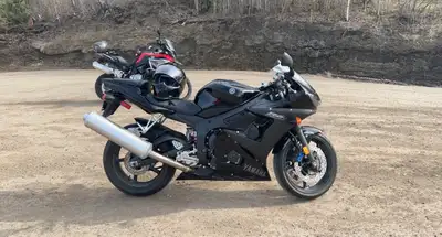 Yamaha R6S 2008 with approx 5000 km on it. Well taken care of and in great condition. Straight 4 eng...