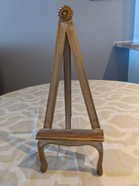 Vintage Gold-Toned Wooden Picture Easel