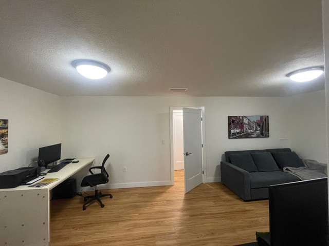 Room for Rent in Room Rentals & Roommates in Burnaby/New Westminster - Image 3