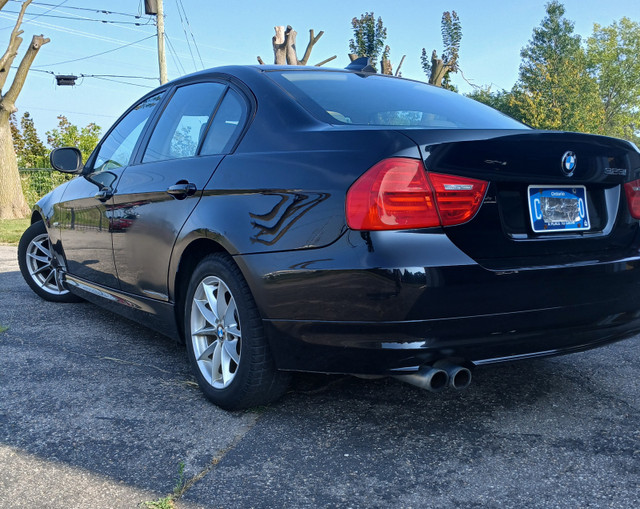 2011 BMW 323i in Cars & Trucks in Markham / York Region - Image 2