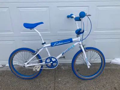 Bike has been completely restored. Freshly powder coated at PowderWorks. Mostly original parts the o...