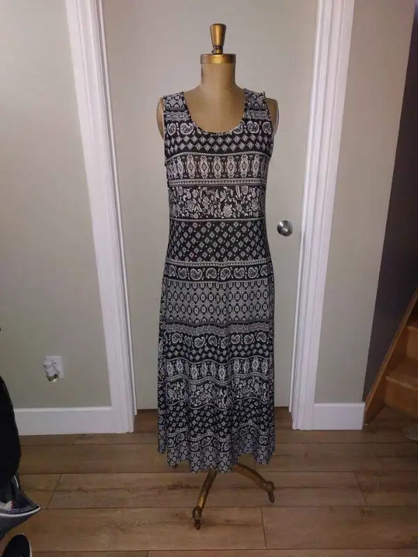 Robe de marque le Grenier grandeur:largecomme neuve in Women's - Dresses & Skirts in Longueuil / South Shore - Image 2