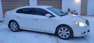 2013 Buick Lacrosse no safety Pearl white Heated Leather seats Some rust on the rockers will need to...