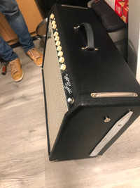 AMPLI  FENDER supersonic 60 W comme neuf  négociable