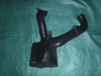 Selling an Engine Intake Air Cleaner Assembly for Honda Civic 2006-2011 in very good condition. It c...
