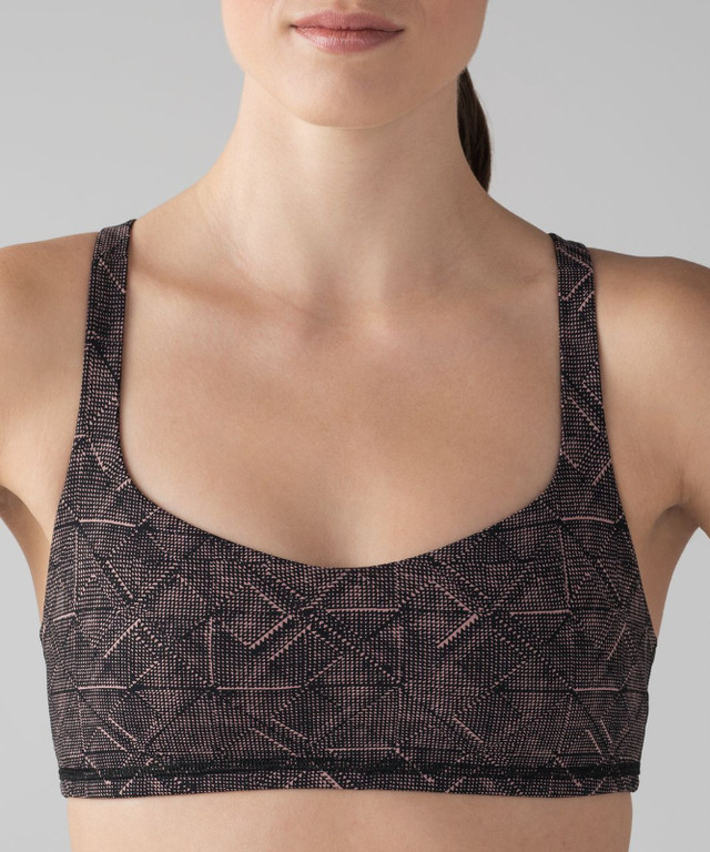 LULULEMON FREE TO BE BRA FORMATION QUICKSAND BLACK SIZE 2, Arts &  Collectibles, City of Toronto