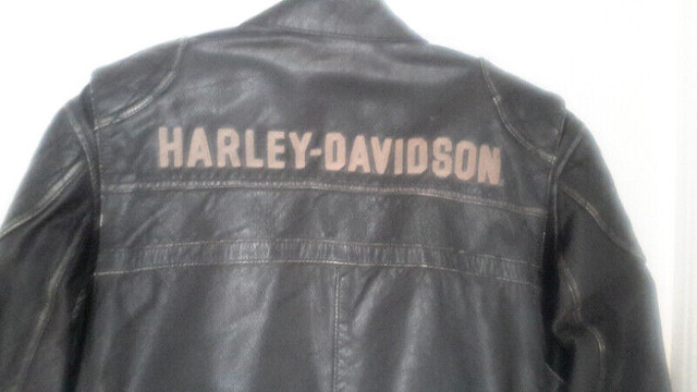 Jacket Harley-Davidson Cuir Épais Comme Neuf!!! Médium dans Hommes  à Ville de Montréal