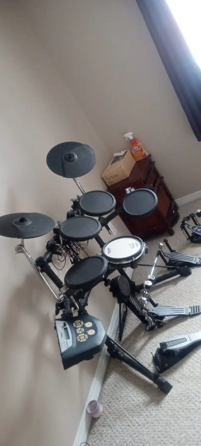 Roland Electronic Drum Kit - TD-6V in Drums & Percussion in Barrie - Image 3