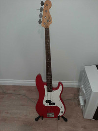 Squire P bass by Fender 