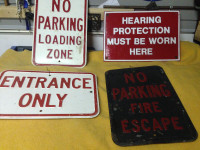 VINTAGE HEAVY METAL TRAFFIC CONSTRUCTION SIGNS -