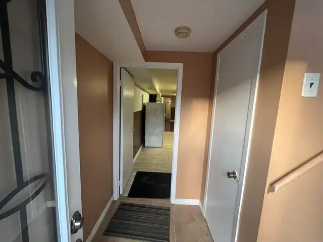 2 bedroom Walkout basement for rent in Long Term Rentals in City of Toronto - Image 3