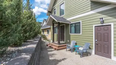 Fully Furnished La Casa Resort Rental – Lake Okanagan Living $2,500/month | Short-Term Guests | Avai...