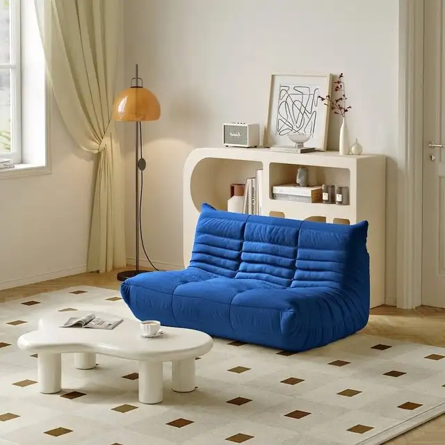 Canapé Deux Places; Two-Seater Sofa in Chairs & Recliners in City of Montréal - Image 3