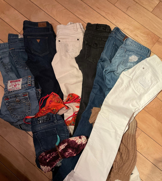 True religion , Marciano, guess, miss 60 jeans dans Femmes - Pantalons et shorts  à Laval/Rive Nord