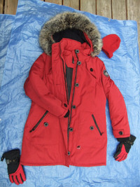 Women's size 12 Polar Northside Winter Jacket + Toque & Gloves