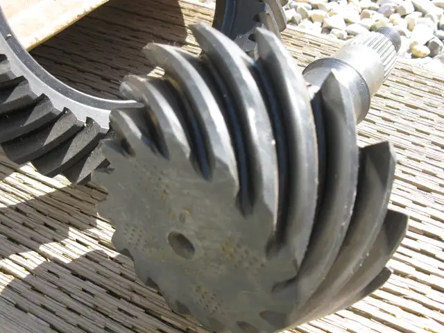 Ring and Pinion in Transmission & Drivetrain in Calgary - Image 4