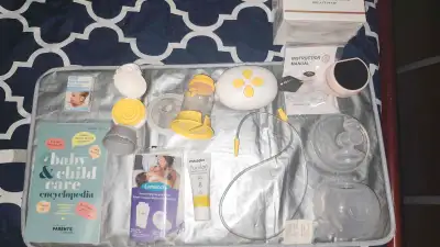 Medela Classic PersonalFit Flex Double Pumping Kit for Electric Breast Pumps, Compatible with Pump I...
