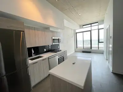 SOBA 203 Catherine St unit 804