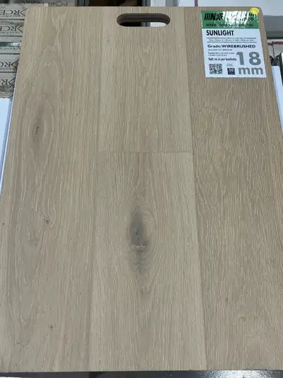 NAF ENGINEERED HARDWOOD WHITE OAK "SUNLIGHT" WIREBRUSH 18MM, View more